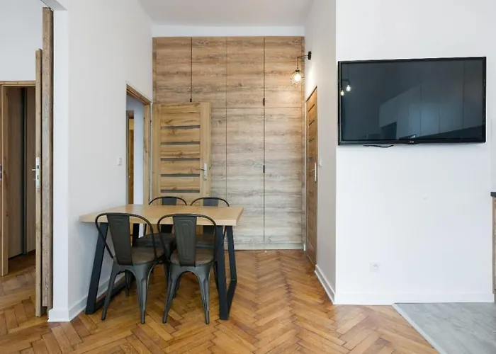 Fancy Apartments With Lift And A/C