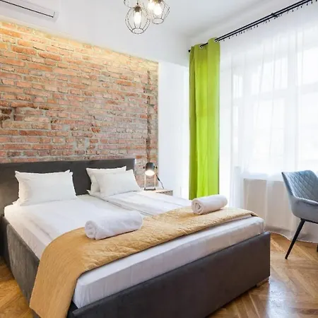Fancy Apartments With Lift And A/C Краків Екстер'єр фото